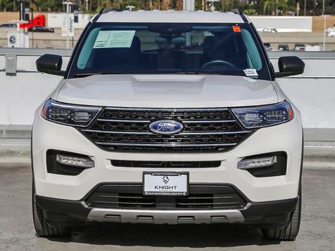 Used 2023 Ford Explorer XLT w/ Equipment Group 202A image 3