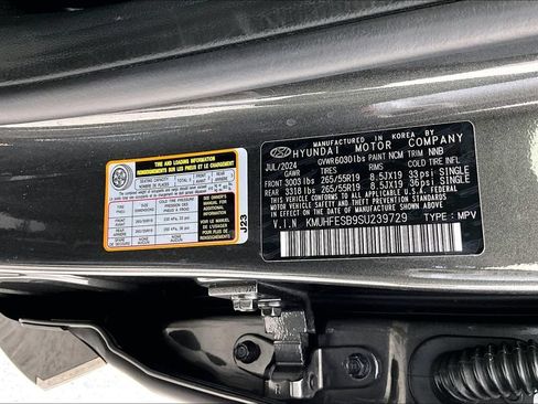 Used 2025 Genesis GV80 2.5T Standard AWD/4WD image 44