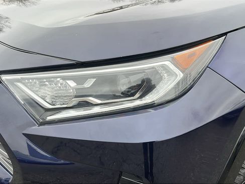 Used 2019 Toyota RAV4 XSE w/ Carpet Mat Package image 7