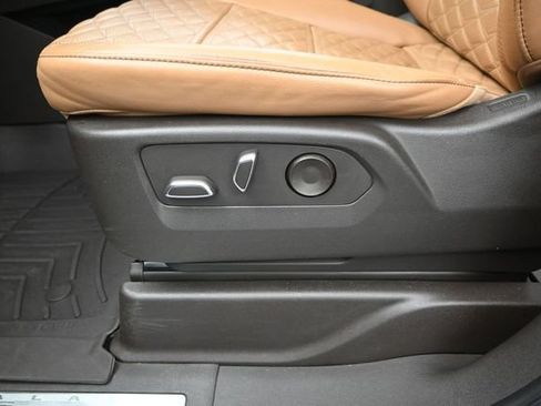 Used 2023 Cadillac Escalade ESV Sport AWD/4WD image 12