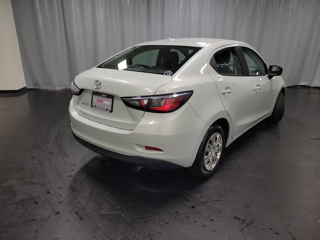 Used 2019 Toyota Yaris L FWD image 8