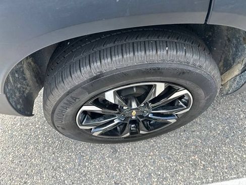 Used 2022 Chevrolet TrailBlazer LT AWD/4WD image 9