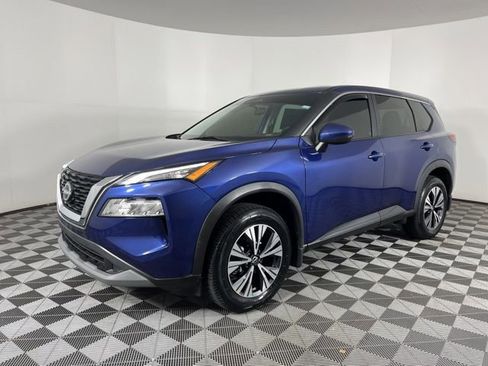 Used 2022 Nissan Rogue SV image 5