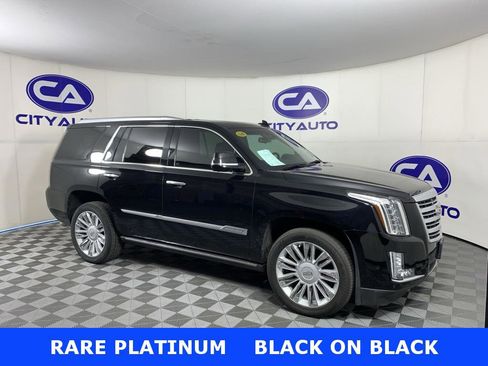 Used 2018 Cadillac Escalade Platinum RWD image 1