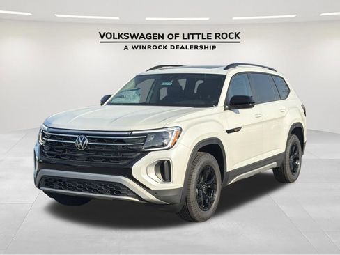 New 2026 Volkswagen Atlas Peak Edition AWD/4WD image 1