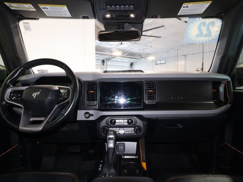 Used 2022 Ford Bronco Badlands w/ Sasquatch Package AWD/4WD image 29