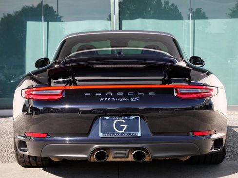 Used 2017 Porsche 911 Targa 4S image 11