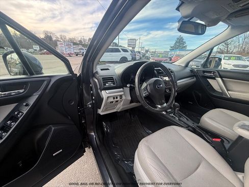 Used 2015 Subaru Forester 2.5i Touring w/ Eyesight & Navigation System AWD/4WD image 9