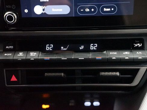 Certified 2026 Toyota Camry SE image 21