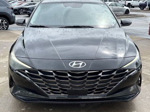 Used 2022 Hyundai Elantra Limited w/ Cargo Package FWD image 11