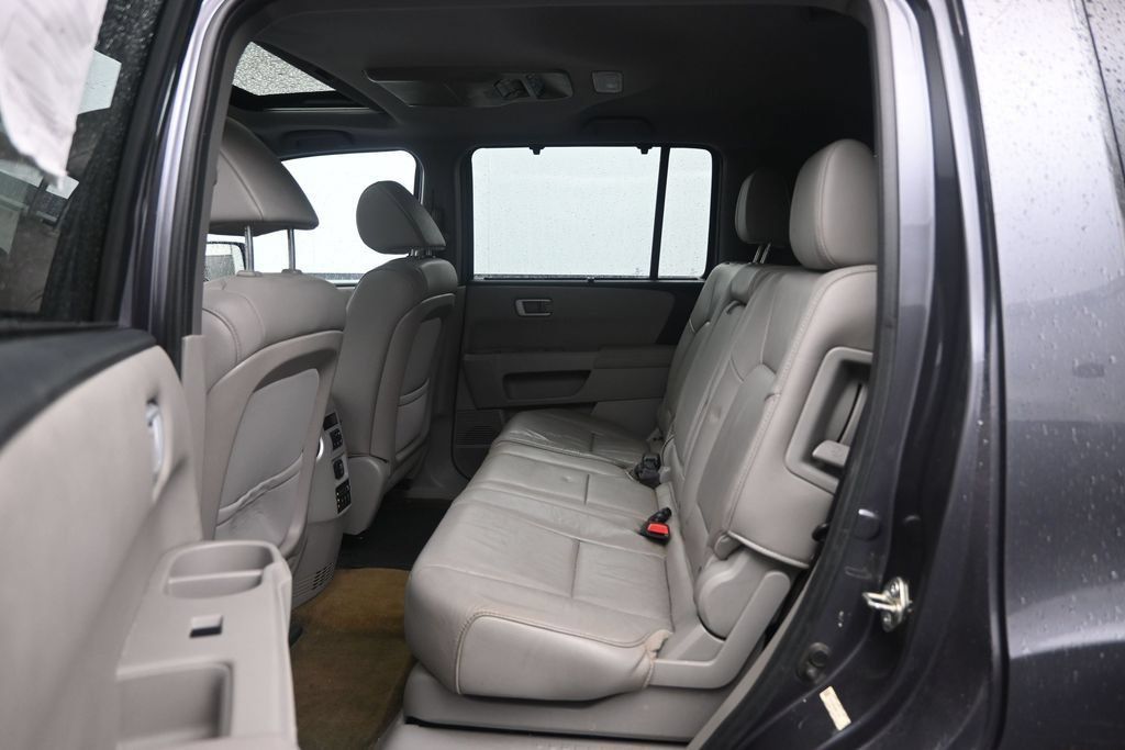 Used 2015 Honda Pilot Touring image 17