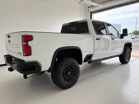 New 2026 Chevrolet Silverado 2500 ZR2 AWD/4WD image 25