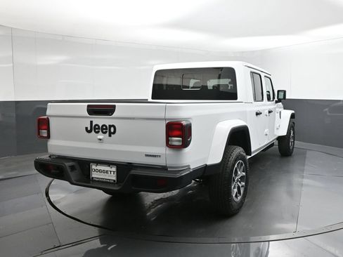 New 2026 Jeep Gladiator Sport AWD/4WD image 8
