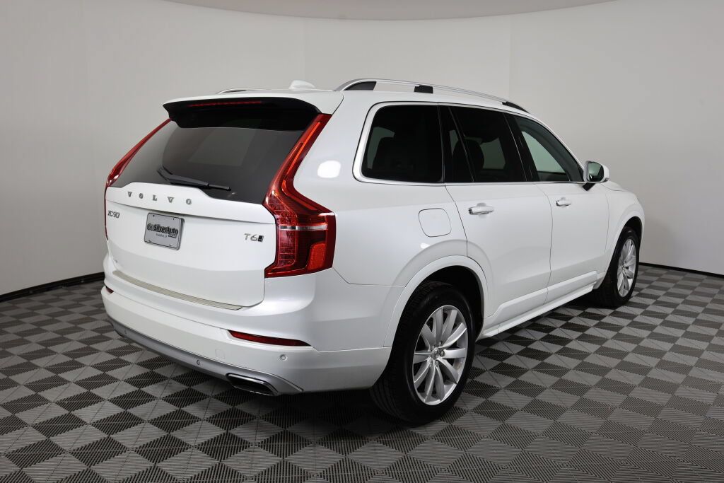 Used 2016 Volvo XC90 T6 Momentum w/ Momentum Plus Package AWD/4WD image 2