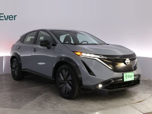 Used 2024 Nissan Ariya AWD image 13