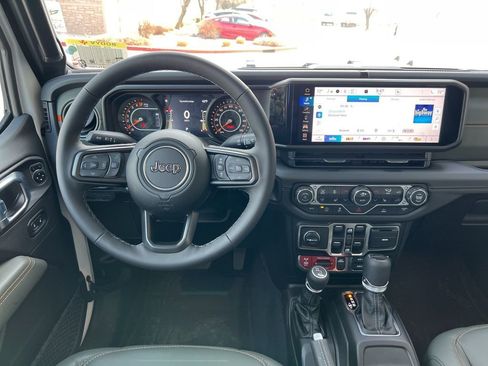 New 2026 Jeep Gladiator Mojave image 18