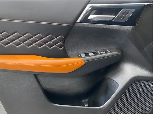 Used 2022 Mitsubishi Outlander SEL image 9