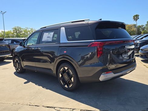 New 2026 Kia Carnival EX image 6