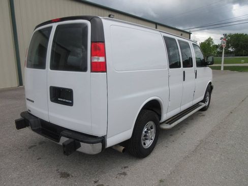 Used 2024 Chevrolet Express 2500 w/ Driver Convenience Package RWD image 6