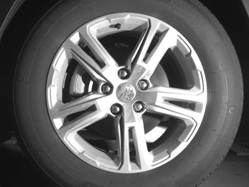 Used 2024 GMC Terrain SLE image 17