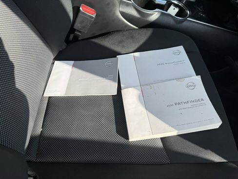 Used 2020 Nissan Pathfinder SV image 39