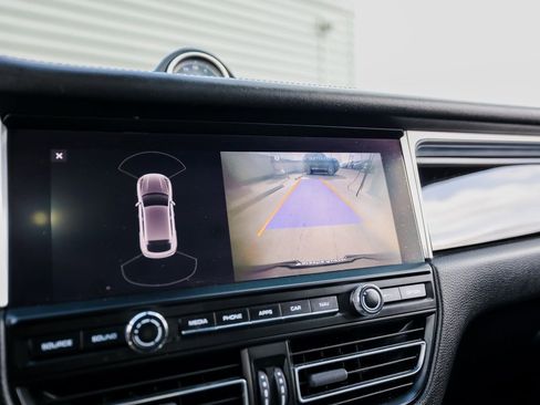 Certified 2019 Porsche Macan image 19