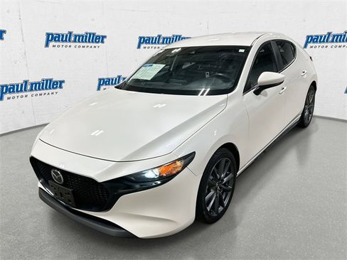 Used 2020 MAZDA MAZDA3 Base image 1