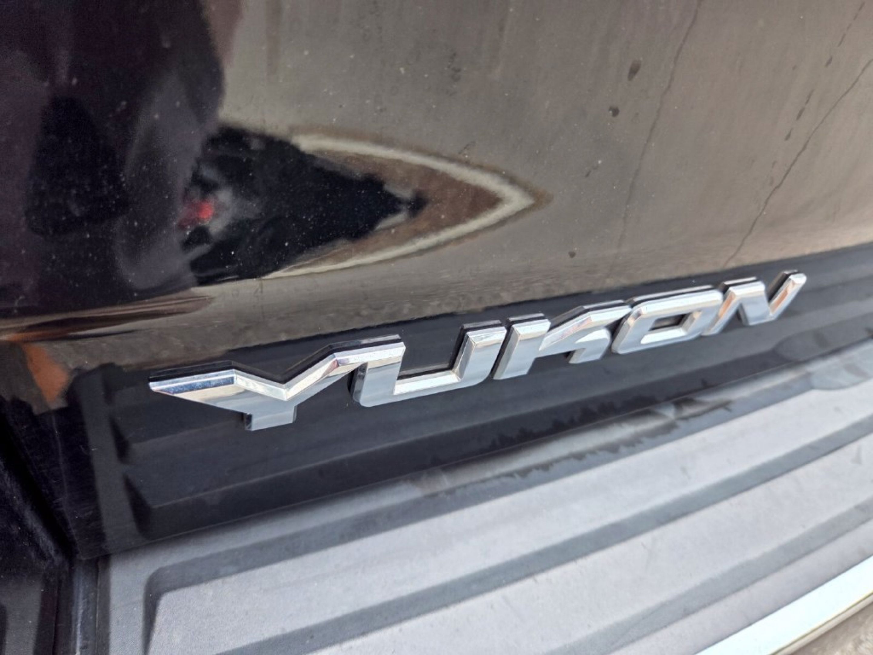 Used 2020 GMC Yukon Denali w/ Open Road Package AWD/4WD image 32