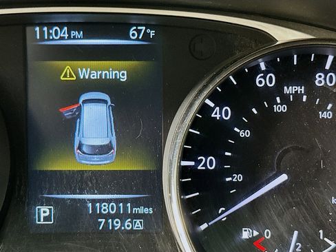 Used 2016 Nissan Rogue S w/ Appearance Package image 19