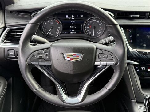Used 2024 Cadillac XT6 Premium Luxury w/ Technology Package image 13