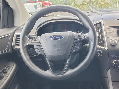Used 2016 Ford Edge SE FWD image 17