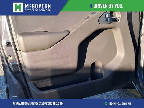 Used 2021 Nissan Frontier SV image 9