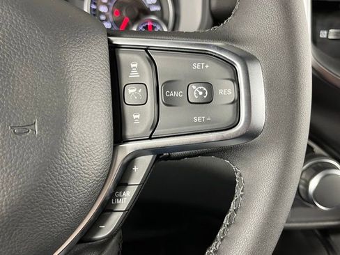 New 2026 RAM 1500 4x4 Crew Cab image 15