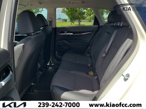 New 2026 Kia Seltos S FWD image 11