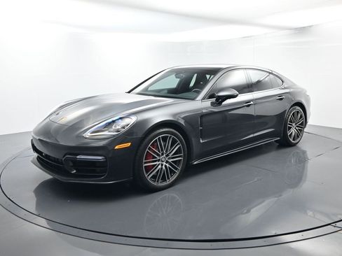 Used 2022 Porsche Panamera 4S image 1
