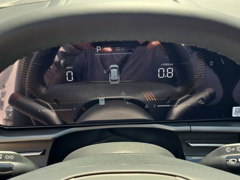 New 2026 Kia Sportage LX FWD image 32
