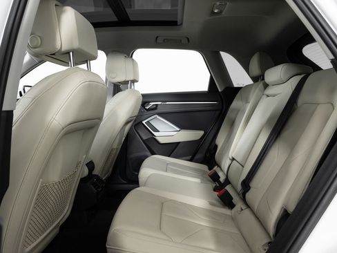 Used 2021 Audi Q3 2.0T Premium Plus w/ Premium Plus Package image 18