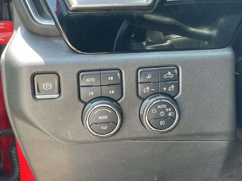 Used 2022 Chevrolet Silverado 1500 LT Trail Boss w/ LT Trail Boss Premium Package AWD/4WD image 20