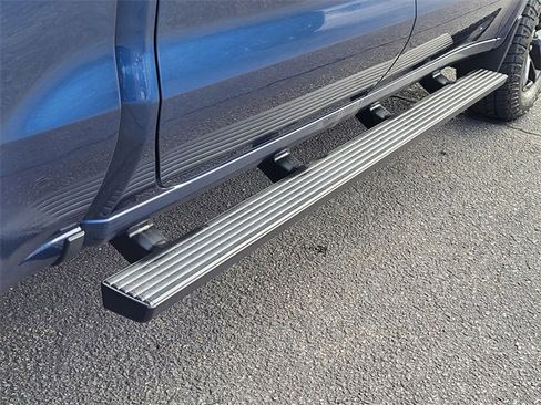 Used 2021 Chevrolet Silverado 1500 LT Trail Boss w/ Convenience Package II image 7