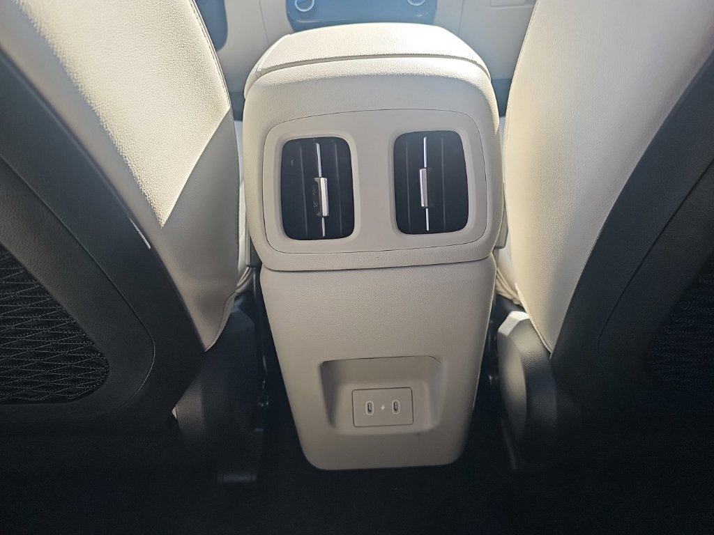 New 2026 Hyundai Tucson Limited AWD/4WD image 32