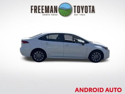 Used 2021 Toyota Corolla LE w/ LE Convenience Package FWD image 4