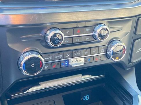 Used 2025 Ford F450 Lariat AWD/4WD image 25