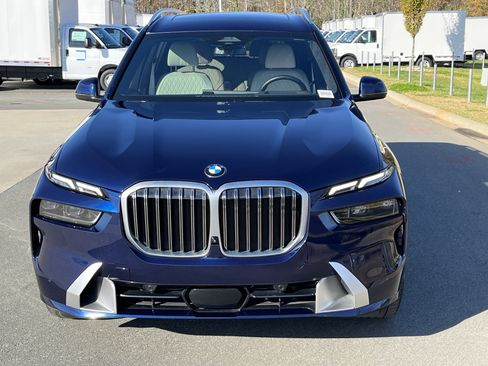 Used 2024 BMW X7 xDrive40i w/ Premium Package image 4