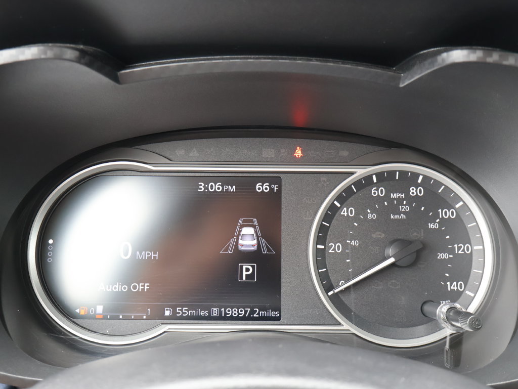 Used 2024 Nissan Versa SV w/ Trunk Package FWD image 18