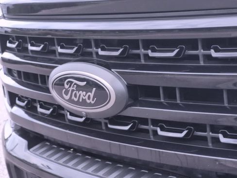 Used 2023 Ford F250 XLT w/ Black Appearance Package AWD/4WD image 12