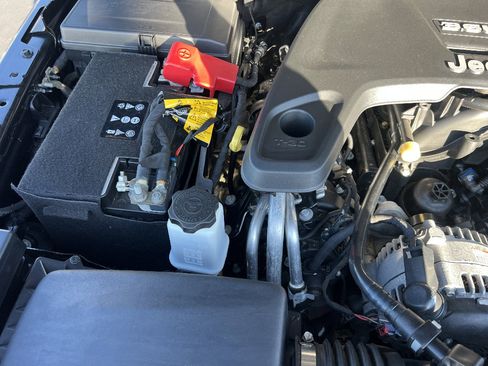 Used 2021 Jeep Gladiator Mojave image 40