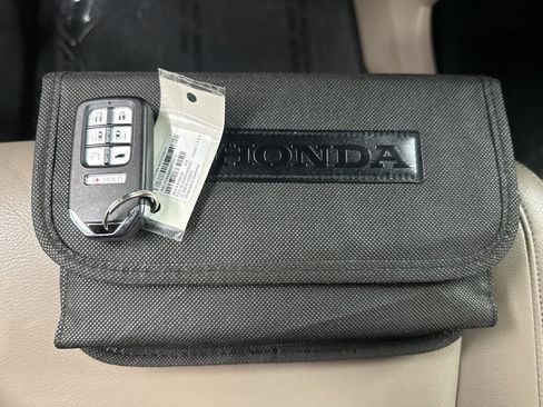 Used 2024 Honda Odyssey Touring image 48