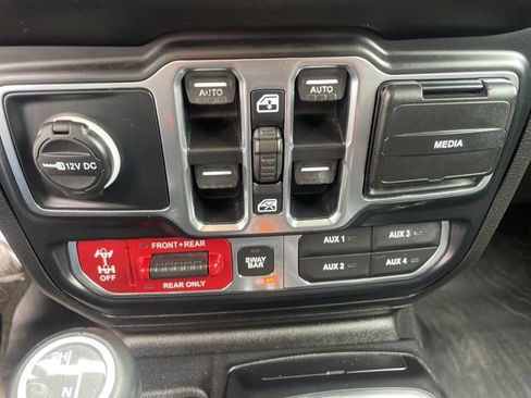 Used 2019 Jeep Wrangler Unlimited Rubicon AWD/4WD image 27