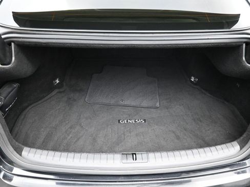 Used 2018 Genesis G80 3.3T Sport image 29