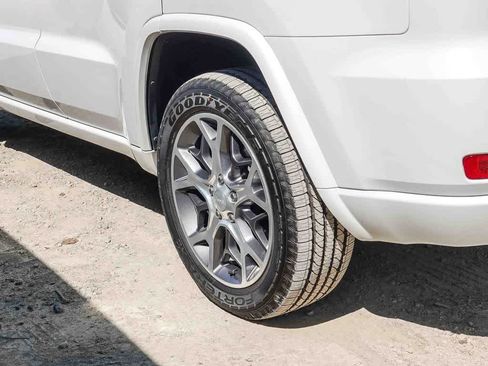 Certified 2020 Jeep Grand Cherokee Overland image 19